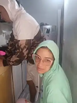 catire2323 online show from February 10, 1:10 pm