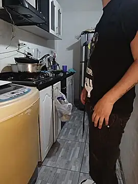 catire2323 online show from March 11, 1:32 am