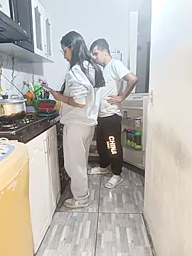 catire2323 online show from April 7, 1:07 am