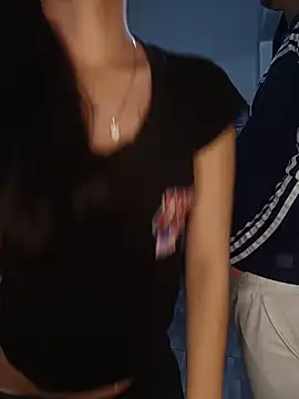 catire2323 online show from May 16, 1:26 am