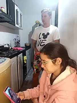 catire2323 online show from November 28, 12:44 am