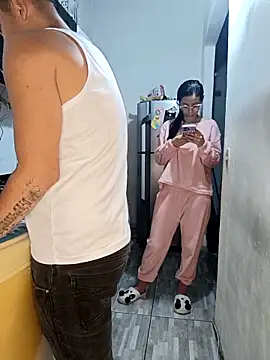 catire2323 online show from March 19, 1:27 am