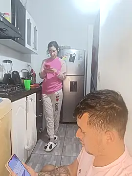 catire2323 online show from January 11, 10:05 pm