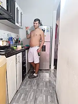 catire2323 online show from January 18, 9:07 pm