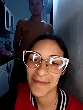 catire2323 online show from March 27, 12:19 am