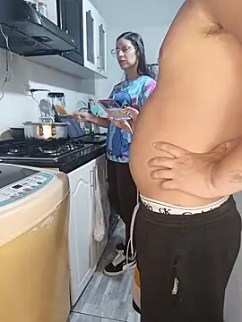 catire2323 online show from March 4, 12:18 am