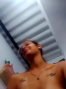 catire2323 online show from March 11, 8:58 pm