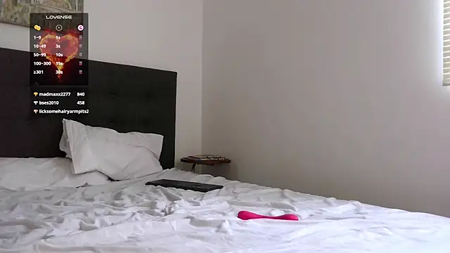 mini kunis online show from February 27, 4:43 pm