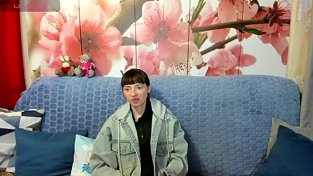 TayanaJons online show from May 6, 7:12 am