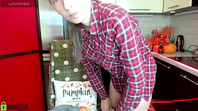 TayanaJons online show from November 7, 7:57 am