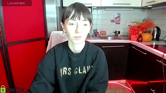 TayanaJons online show from December 1, 7:53 am