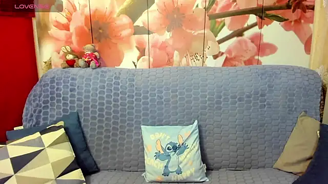 TayanaJons online show from May 13, 7:15 am