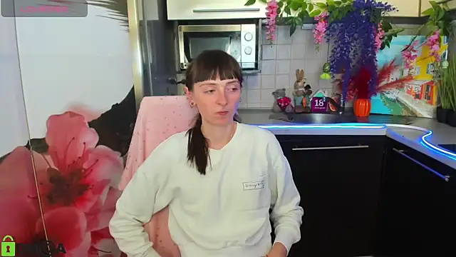 TayanaJons online show from April 16, 7:20 am