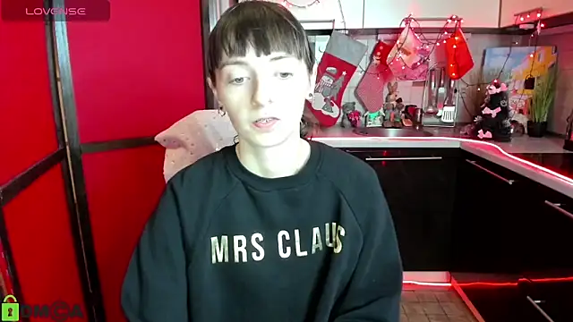 TayanaJons online show from December 21, 8:05 am