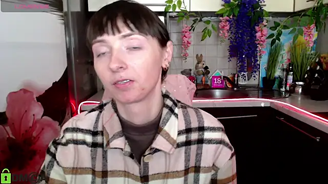 TayanaJons online show from March 19, 9:31 am