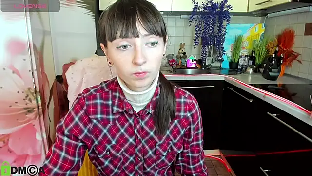 TayanaJons online show from March 4, 8:11 am