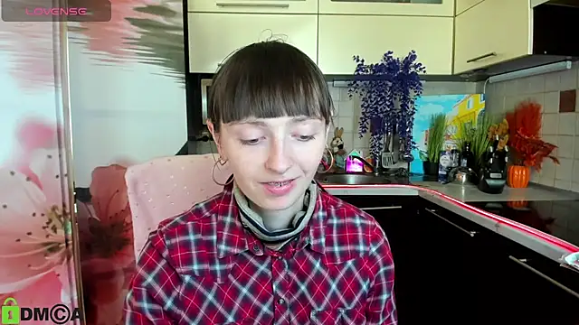 TayanaJons online show from March 5, 8:11 am