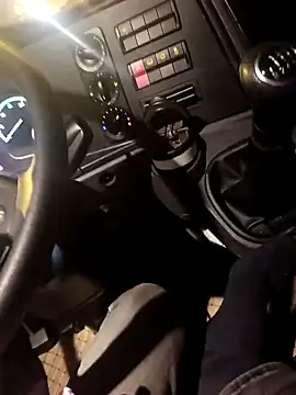 Snapshot of Freezing_Duck chatting on December 2, 3:58 pm Freezing Duck online show from December 2, 3:58 pm