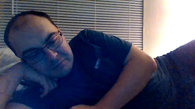 Snapshot of zman237 chatting on March 15, 2:46 am zman237 online show from March 15, 2:46 am