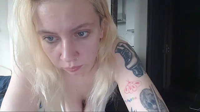 amanda kiss kiss online show from November 10, 12:10 pm