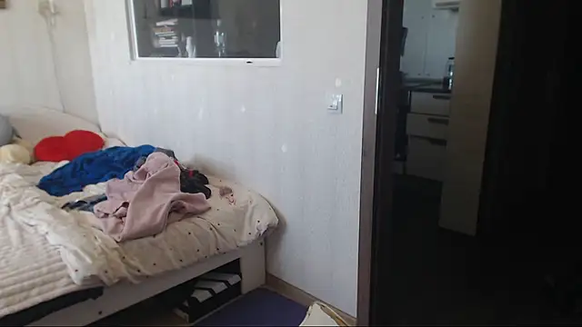 Snapshot of amanda_kiss_kiss chatting on July 16, 12:35 pm amanda kiss kiss online show from July 16, 12:35 pm