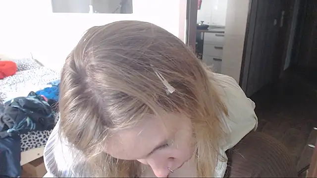 Snapshot of amanda_kiss_kiss chatting on February 1, 11:42 am amanda kiss kiss online show from February 1, 11:42 am