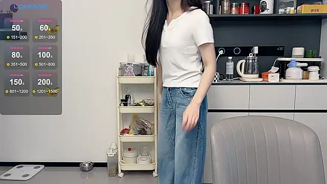 Judy520 online show from April 9, 11:44 pm