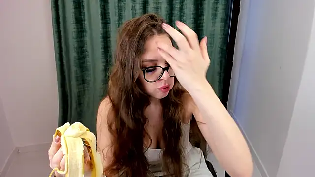 18perfecttits online show from March 4, 4:53 am