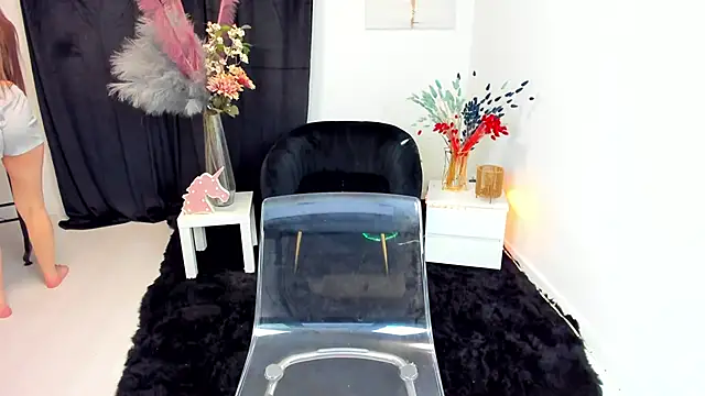 18perfecttits online show from February 10, 2:38 pm