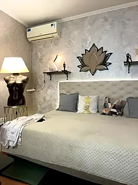 StripBianka online show from November 30, 10:27 am