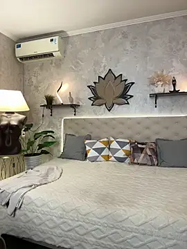 StripBianka online show from March 7, 9:48 am