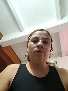 selena gomez2 online show from November 7, 1:37 pm