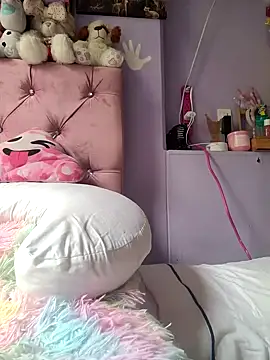 selena gomez2 online show from April 15, 1:48 pm