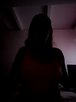 selena gomez2 online show from April 18, 11:12 am