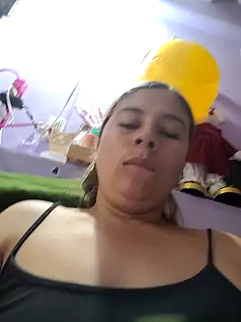 selena gomez2 online show from February 11, 1:22 pm