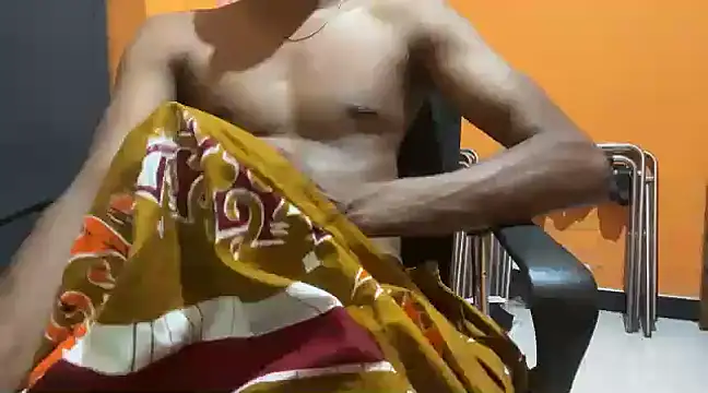 Snapshot of YomalBBC chatting on February 28, 9:12 pm YomalBBC online show from February 28, 9:12 pm