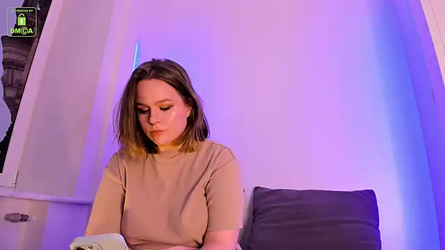 Snapshot of ErikaLust chatting on October 23, 4:11 am ErikaLust online show from October 23, 4:11 am