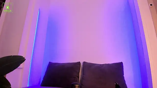 Snapshot of ErikaLust chatting on February 12, 4:12 am ErikaLust online show from February 12, 4:12 am