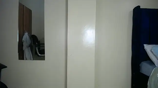 Snapshot of Siri_ssaru chatting on January 3, 12:22 am Siri ssaru online show from January 3, 12:22 am