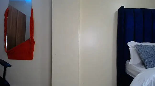 Snapshot of Siri_ssaru chatting on March 4, 1:45 am Siri ssaru online show from March 4, 1:45 am