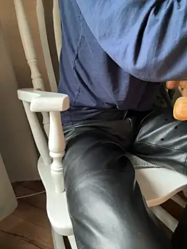 Mrbighardcock online show from April 3, 7:26 am