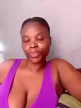 Snapshot of BustyWendy chatting on November 3, 12:42 pm BustyWendy online show from November 3, 12:42 pm