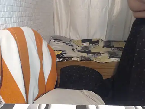 Snapshot of Oh_Maya chatting on June 27, 4:07 am Oh Maya online show from June 27, 4:07 am