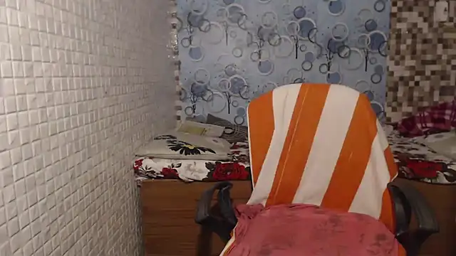 Snapshot of Oh_Maya chatting on March 8, 5:17 am Oh Maya online show from March 8, 5:17 am