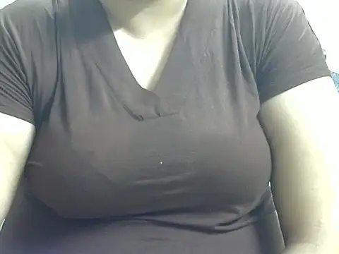Snapshot of Mohini_44 chatting on July 2, 7:25 am Mohini 44 online show from July 2, 7:25 am
