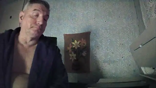 GYurmoka70 online show from April 13, 9:52 pm