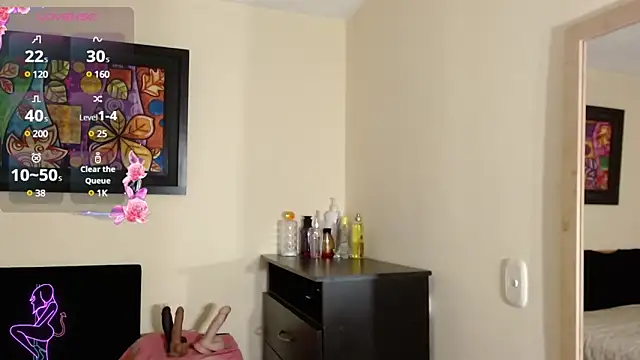 Snapshot of LorenTyler_ chatting on February 20, 4:58 pm LorenTyler online show from February 20, 4:58 pm