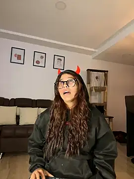 Snapshot of crystal_bunny7 chatting on February 10, 2:19 am crystal bunny7 online show from February 10, 2:19 am