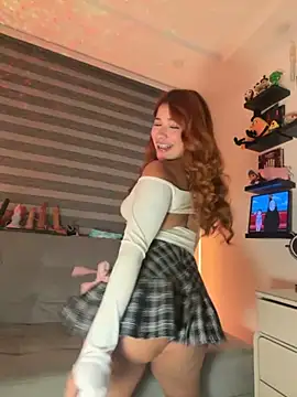 Snapshot of crystal_bunny7 chatting on November 2, 12:48 am crystal bunny7 online show from November 2, 12:48 am