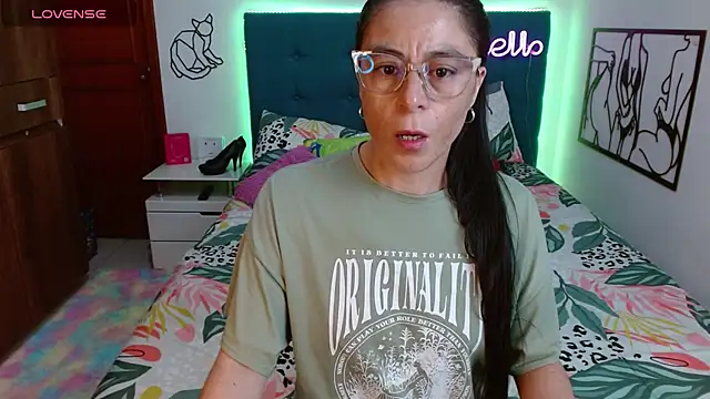 Snapshot of antonella_sweet33 chatting on October 12, 9:27 pm antonella sweet33 online show from October 12, 9:27 pm